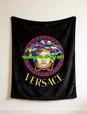 Versace Black Multicolor Pop Art Medusa Print Flannel Throw Blanket Luxury Greek Key Patterned Sofa Cover Blanket IMG_1335
